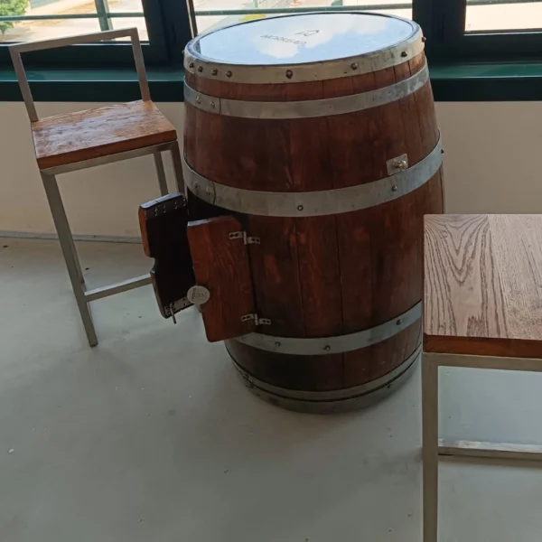 Barrique di arredo originale e personalizzabile con proiezione logo Plafon - immagine 21