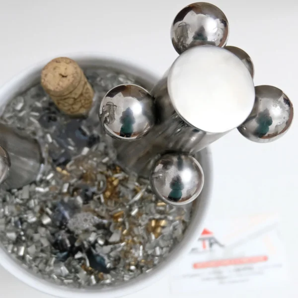 Fantasy – Vaso idea regalo con resina effetto acqua e dettagli meccanici - immagine 63