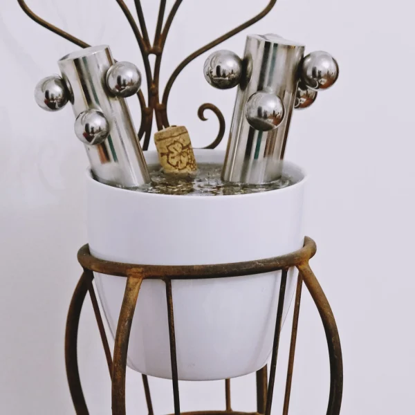 Fantasy – Vaso idea regalo con resina effetto acqua e dettagli meccanici - immagine 58