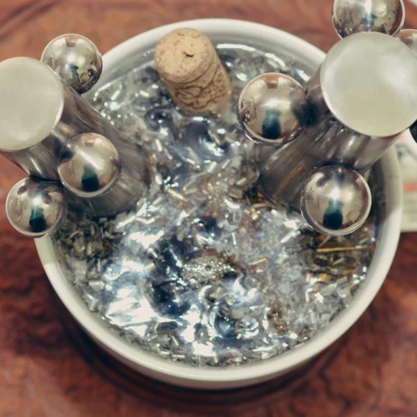 Fantasy – Vaso idea regalo con resina effetto acqua e dettagli meccanici - immagine 84