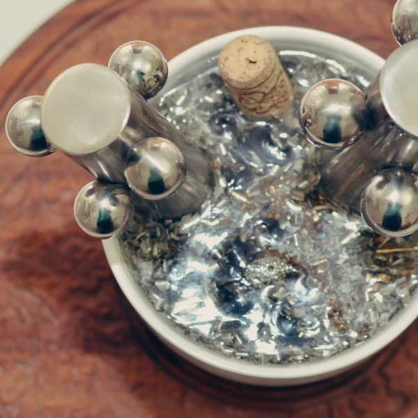 Fantasy – Vaso idea regalo con resina effetto acqua e dettagli meccanici - immagine 83