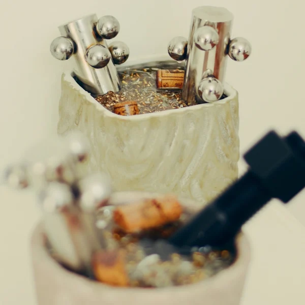 Fantasy – Vaso idea regalo con resina effetto acqua e dettagli meccanici - immagine 68