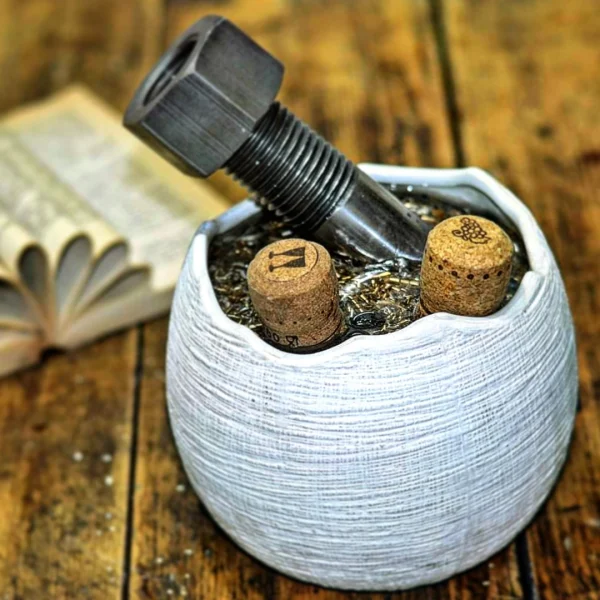 Fantasy – Vaso idea regalo con resina effetto acqua e dettagli meccanici - immagine 18