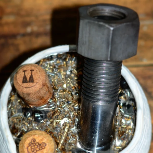 Fantasy – Vaso idea regalo con resina effetto acqua e dettagli meccanici - immagine 13