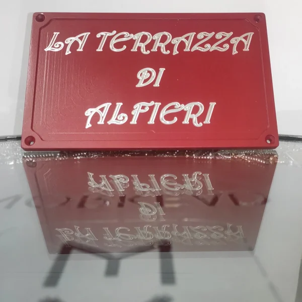 Targa alluminio personalizzata con incisione in bassorilievo - immagine 11