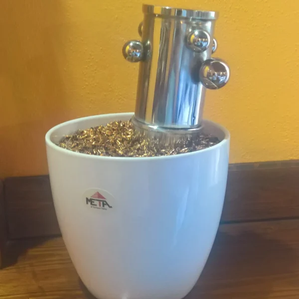 Fantasy – Vaso idea regalo con resina effetto acqua e dettagli meccanici - immagine 2