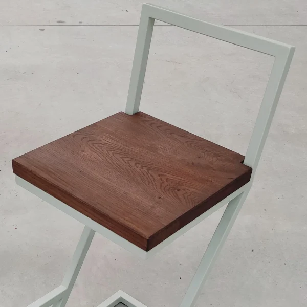 Stool – Sgabello alto design enoteca in acciaio inox e rovere - immagine 3