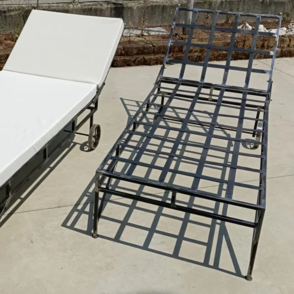 Lettino Artigianale in Acciaio da Giardino e Piscina | Design Industrial - immagine 3